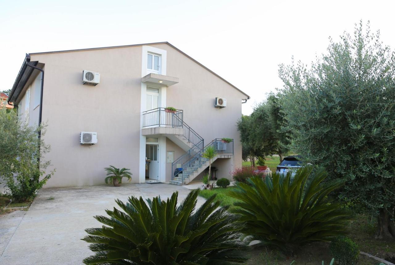 La Hacienda Hotel Ulcinj Exterior foto